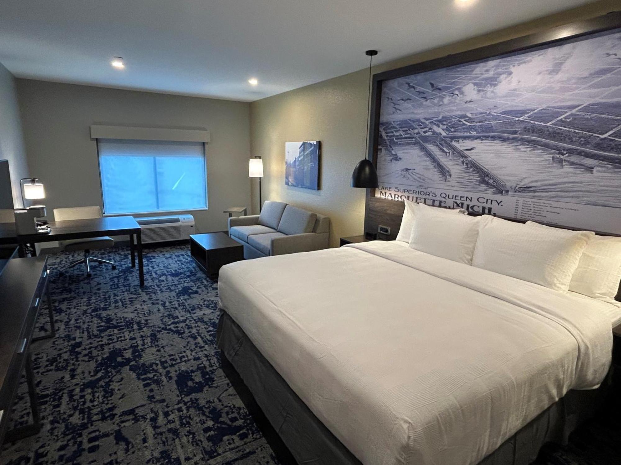Best Western Plus Marquette Hotel & Suites Экстерьер фото