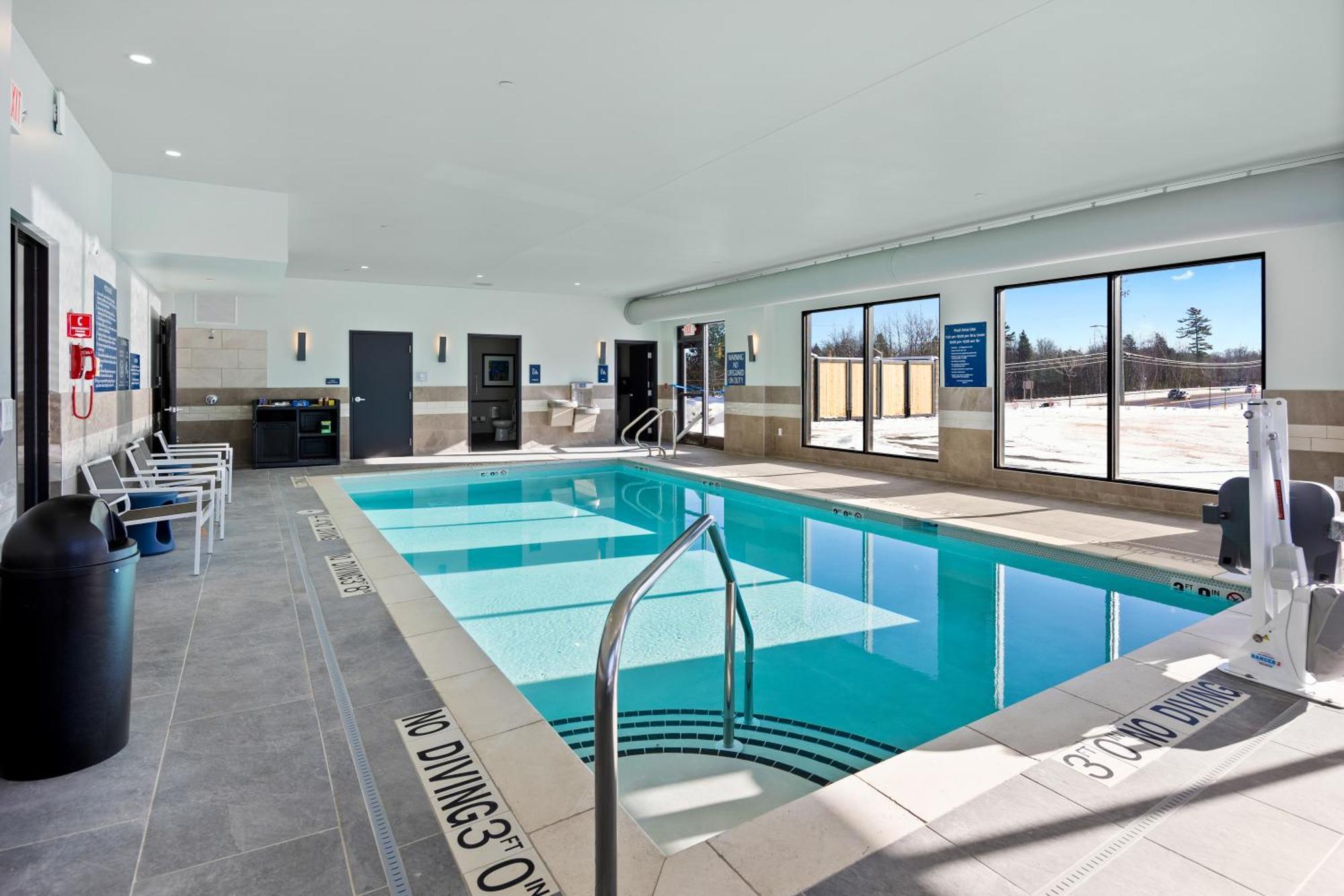 Best Western Plus Marquette Hotel & Suites Экстерьер фото